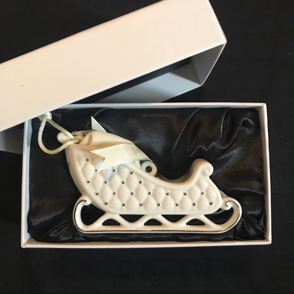 Pandora Sleigh Ornament